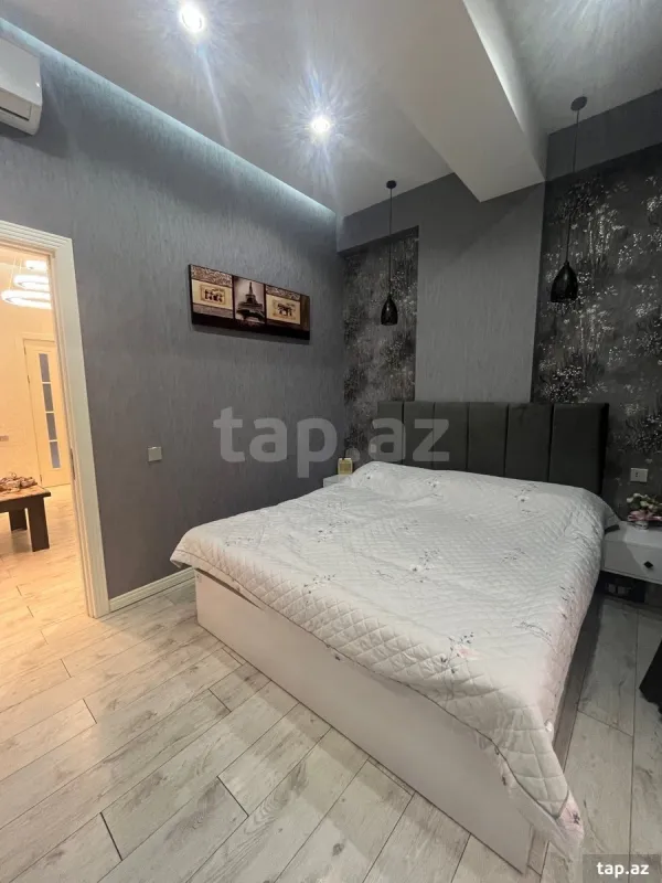 Satılır 3 otaqlı yeni tikili 100 m²