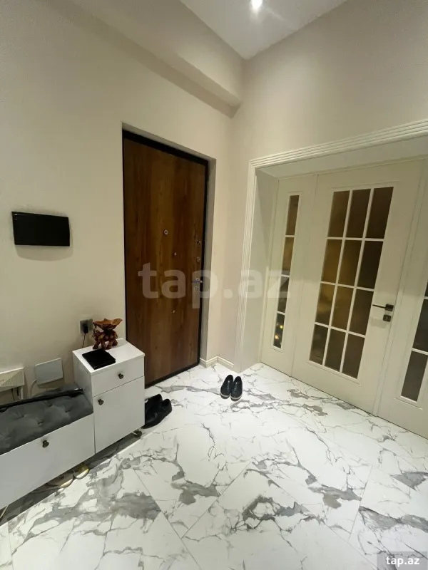 Satılır 3 otaqlı yeni tikili 100 m²