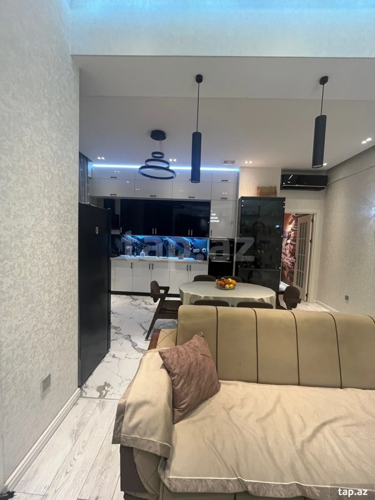 Satılır 3 otaqlı yeni tikili 100 m²