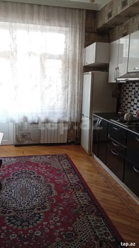 Kirayə verilir 3 otaqlı yeni tikili 100 m²