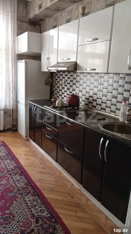 Kirayə verilir 3 otaqlı yeni tikili 100 m²