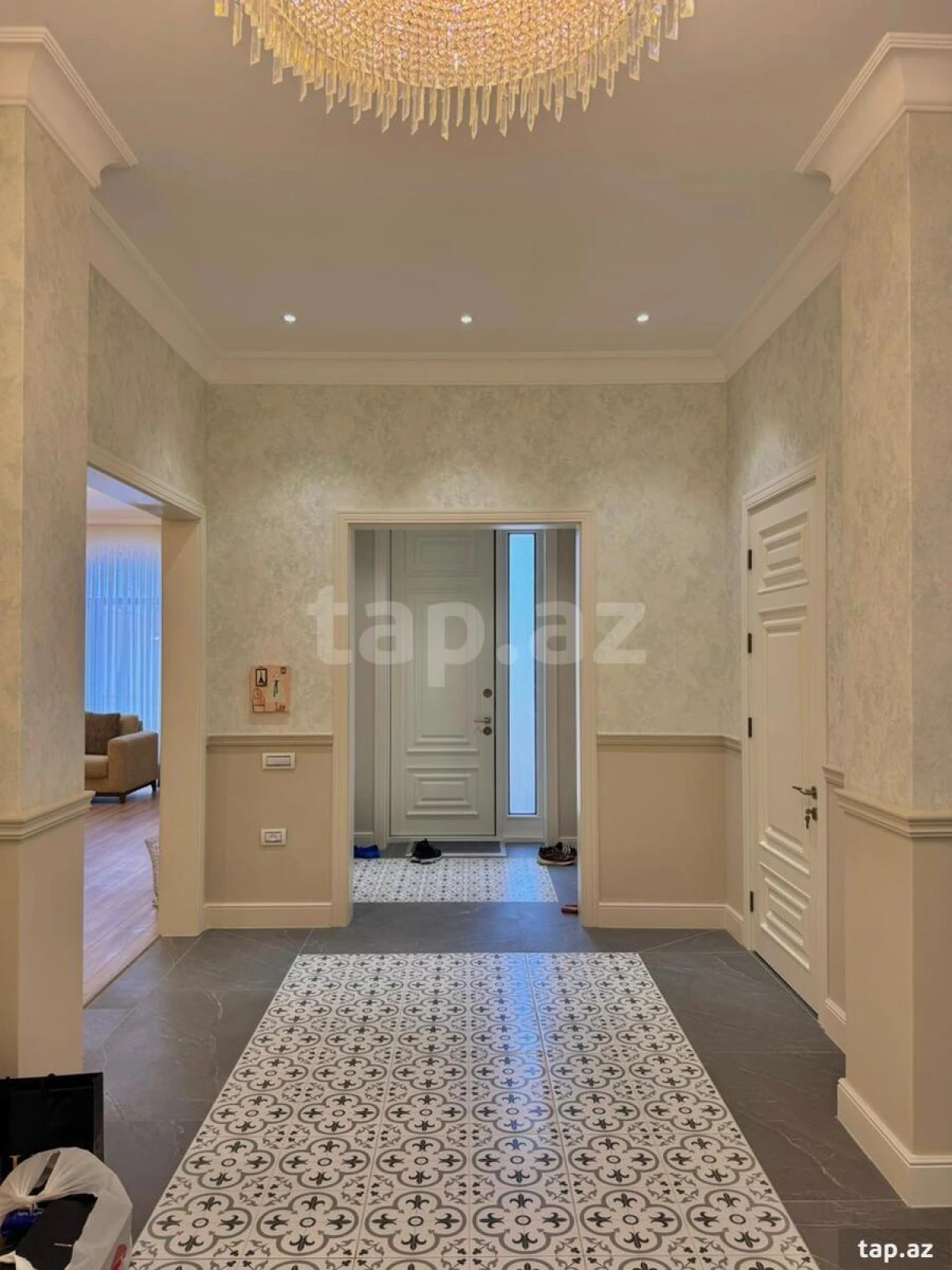 Satılır 5 otaqlı həyət evi