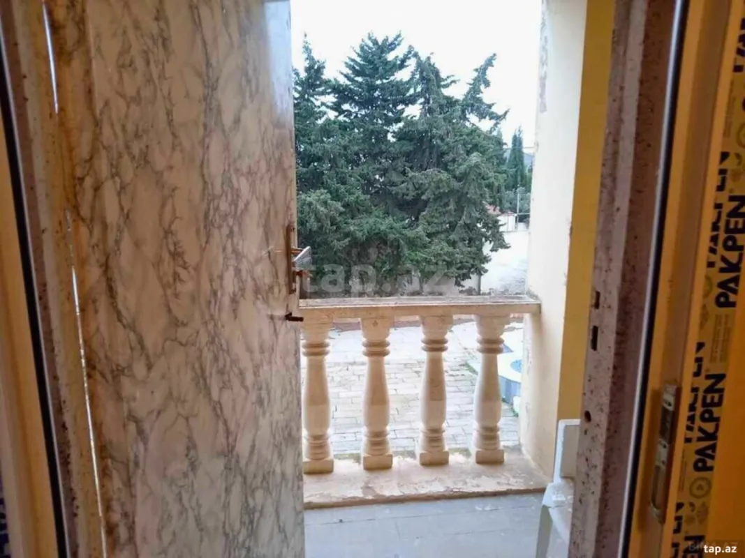 Satılır 6 otaqlı həyət evi 375 m²