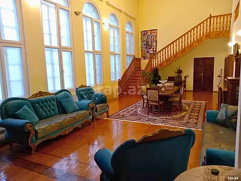 Satılır 6 otaqlı həyət evi 375 m² — Bakı, Mərdəkan 6 otaq 375.00 m²
