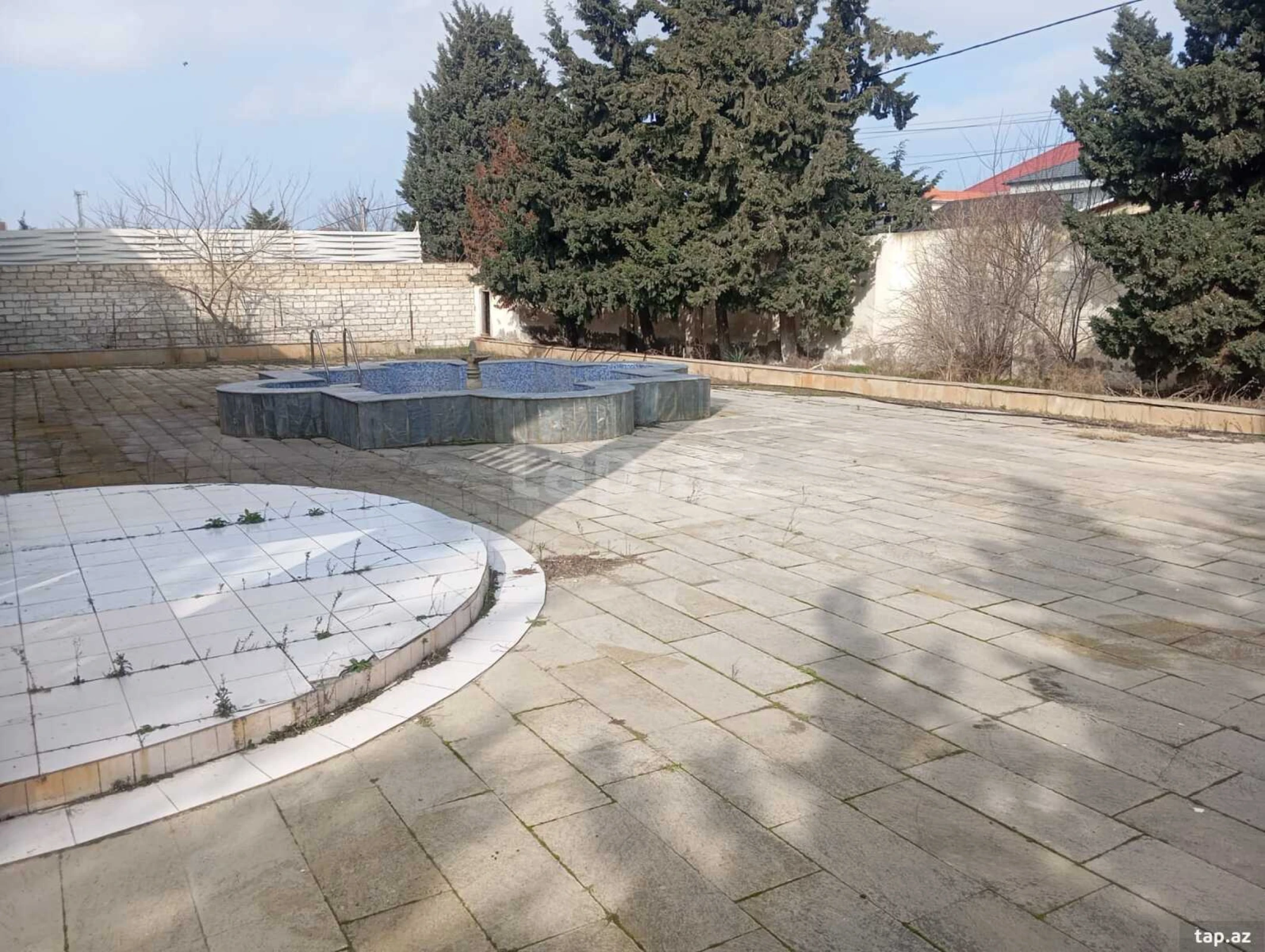 Satılır 6 otaqlı həyət evi 375 m²