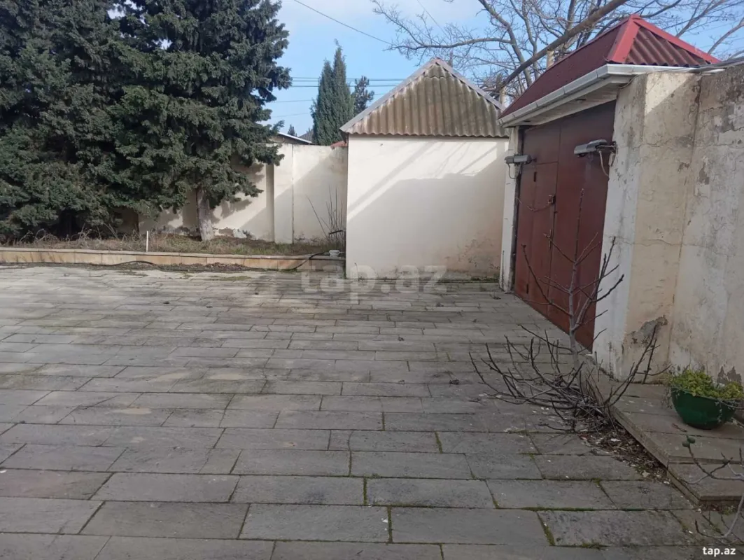 Satılır 6 otaqlı həyət evi 375 m²