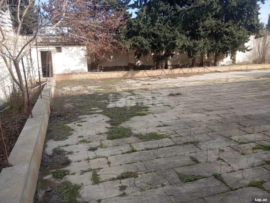Satılır 6 otaqlı həyət evi 375 m²