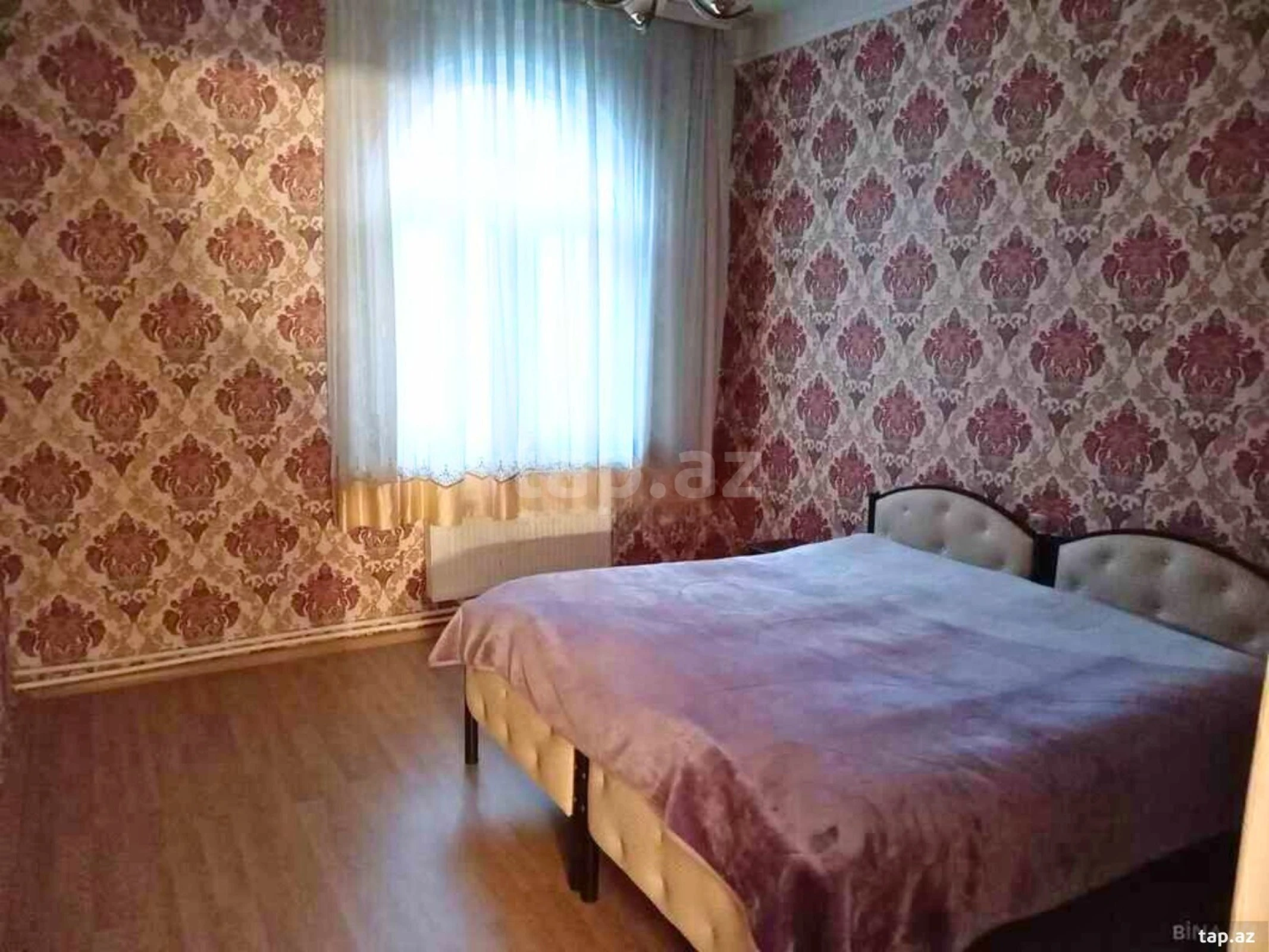 Satılır 6 otaqlı həyət evi 375 m²