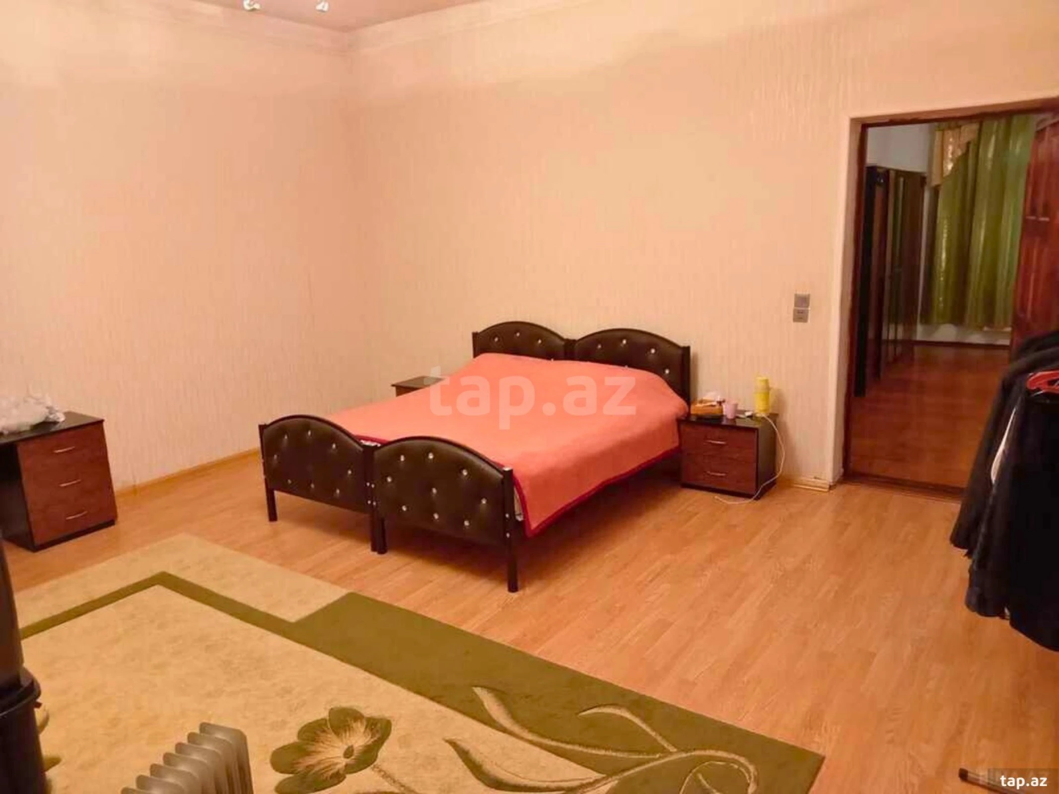 Satılır 6 otaqlı həyət evi 375 m²