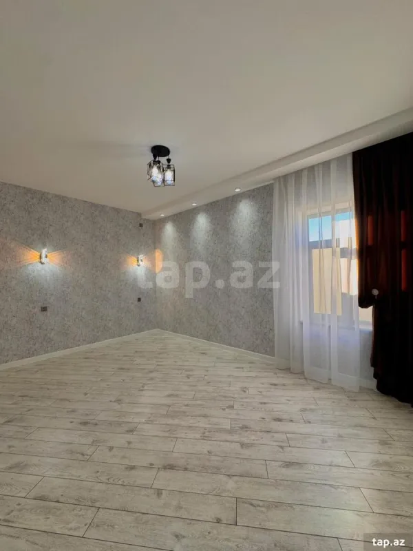 Satılır 4 otaqlı həyət evi