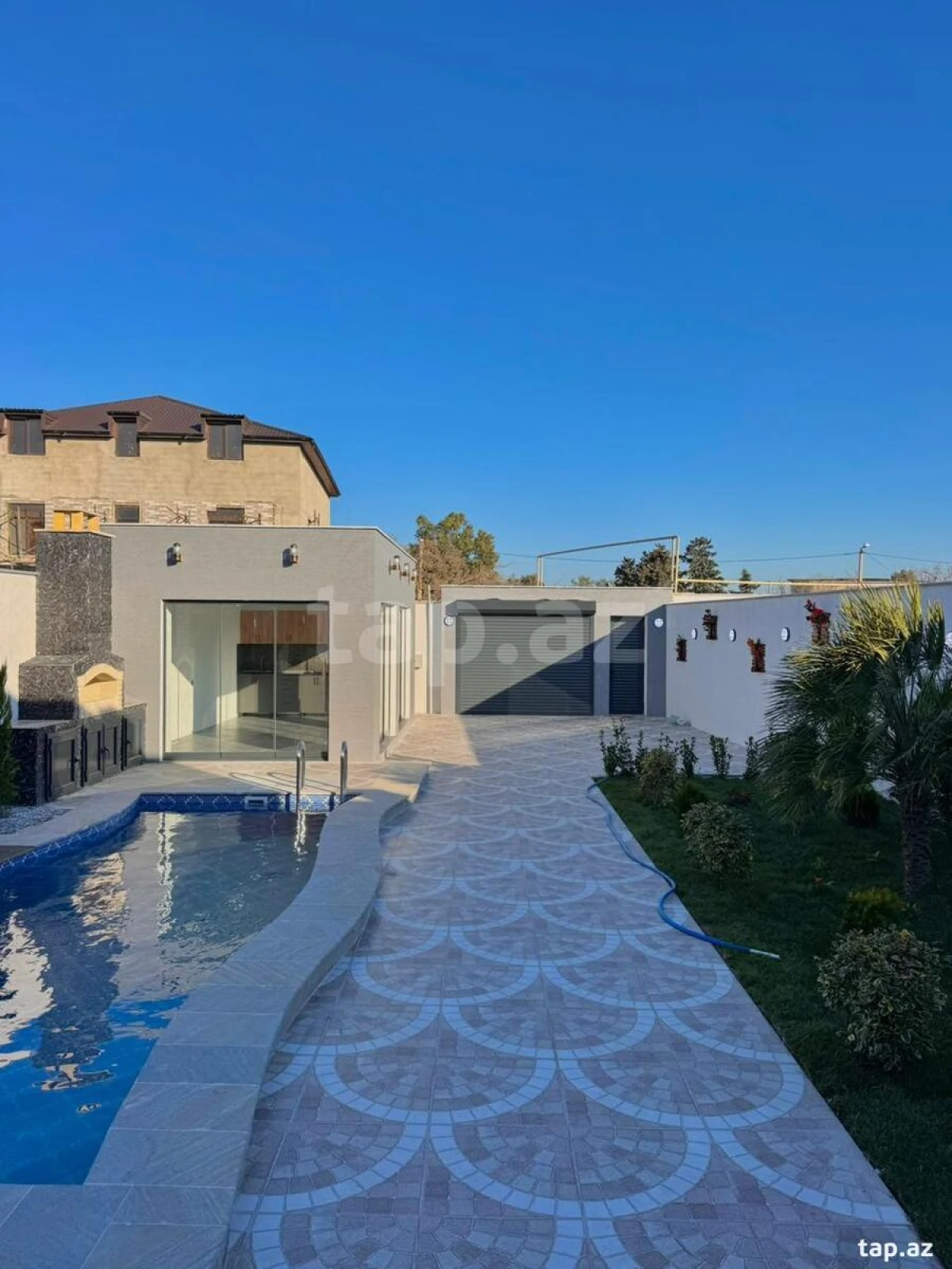 Satılır 4 otaqlı həyət evi