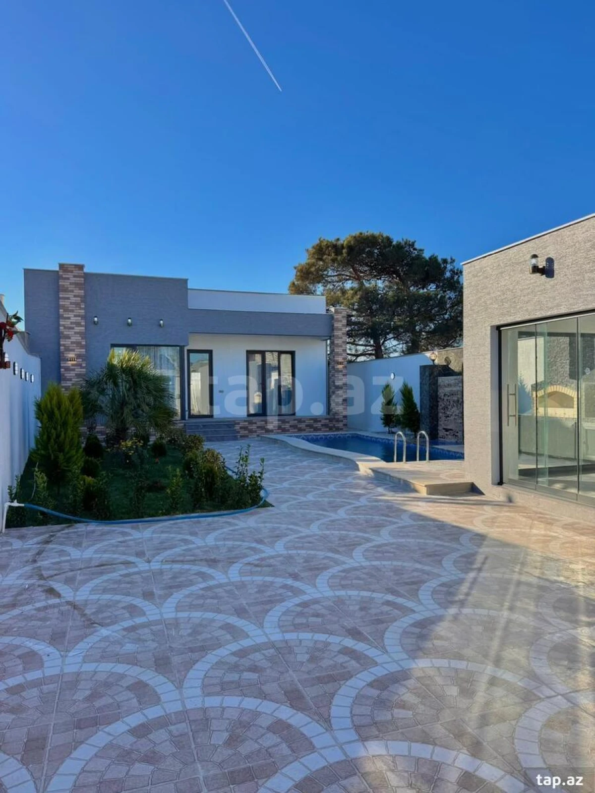 Satılır 4 otaqlı həyət evi