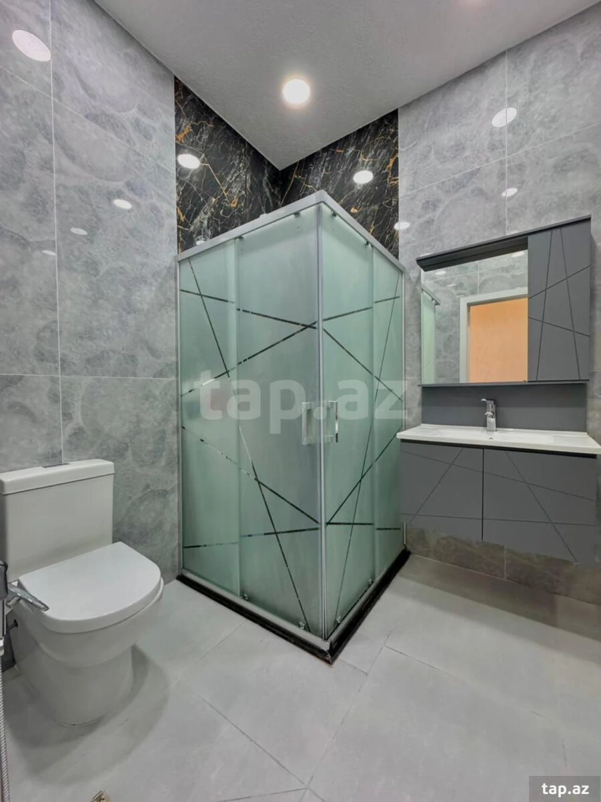 Satılır 4 otaqlı həyət evi