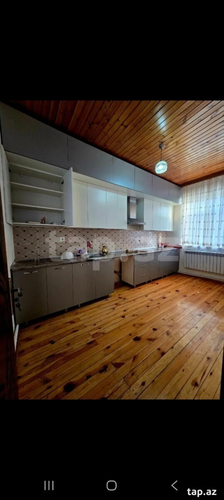 Satılır 6 otaqlı həyət evi