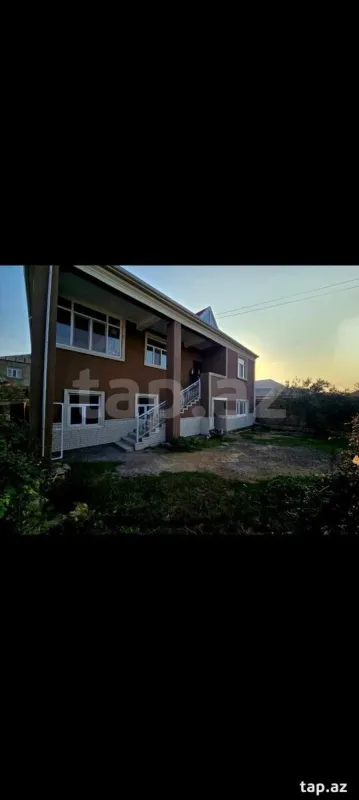 Satılır 6 otaqlı həyət evi