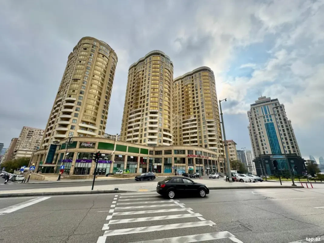 Satılır 3 otaqlı yeni tikili 116 m²