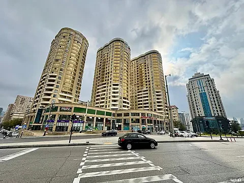 Satılır 3 otaqlı yeni tikili 116 m² — Bakı, İnşaatçılar 3 otaq 116.00 m²