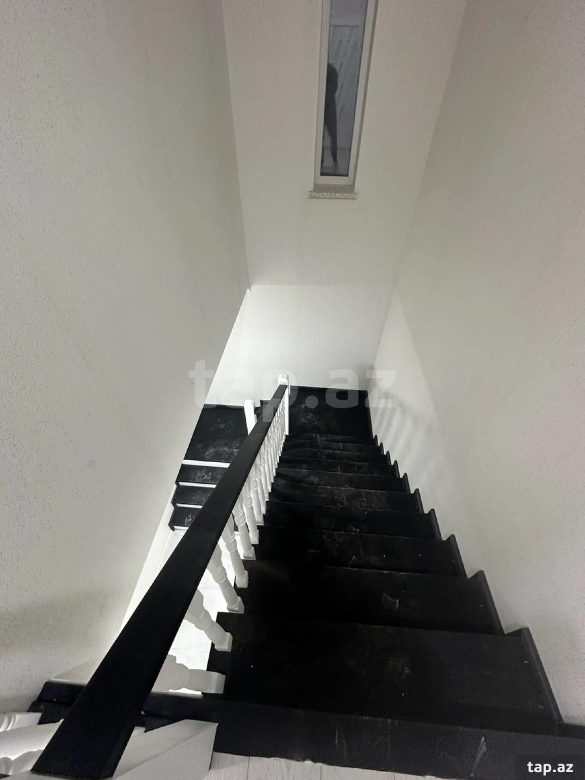 Satılır 4 otaqlı həyət evi 180 m²