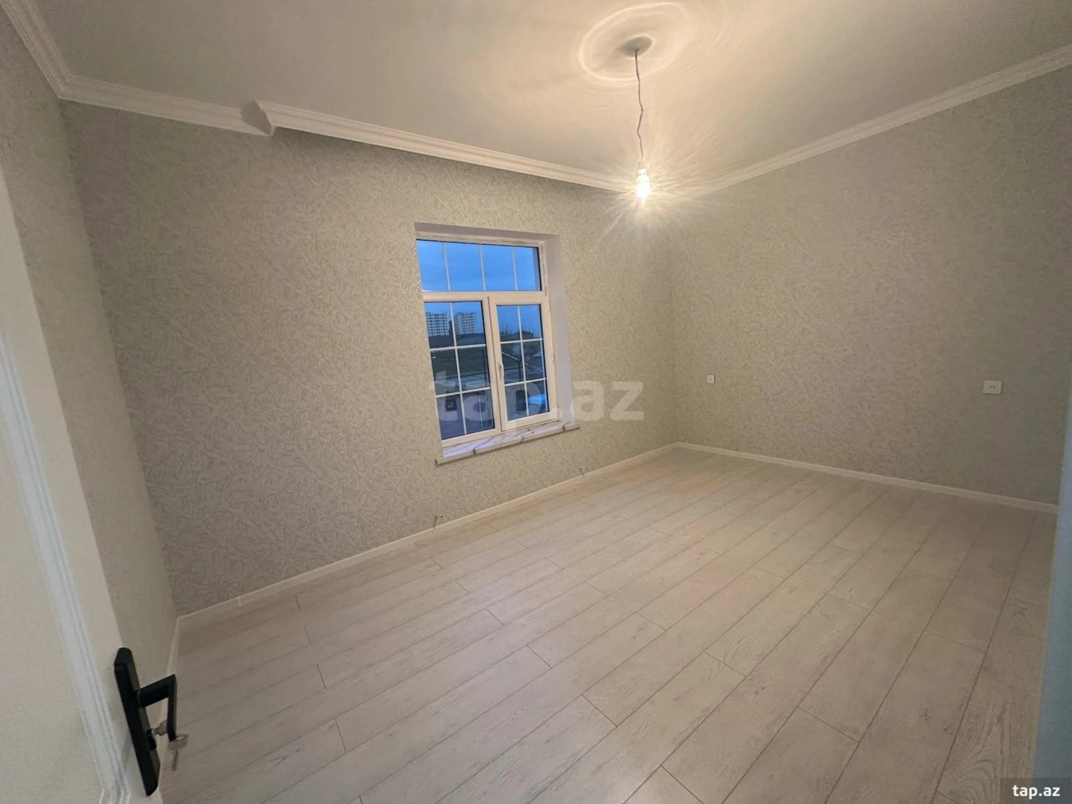 Satılır 4 otaqlı həyət evi 180 m²
