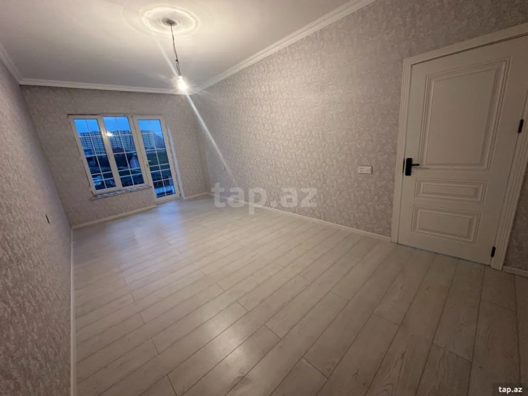 Satılır 4 otaqlı həyət evi 180 m²