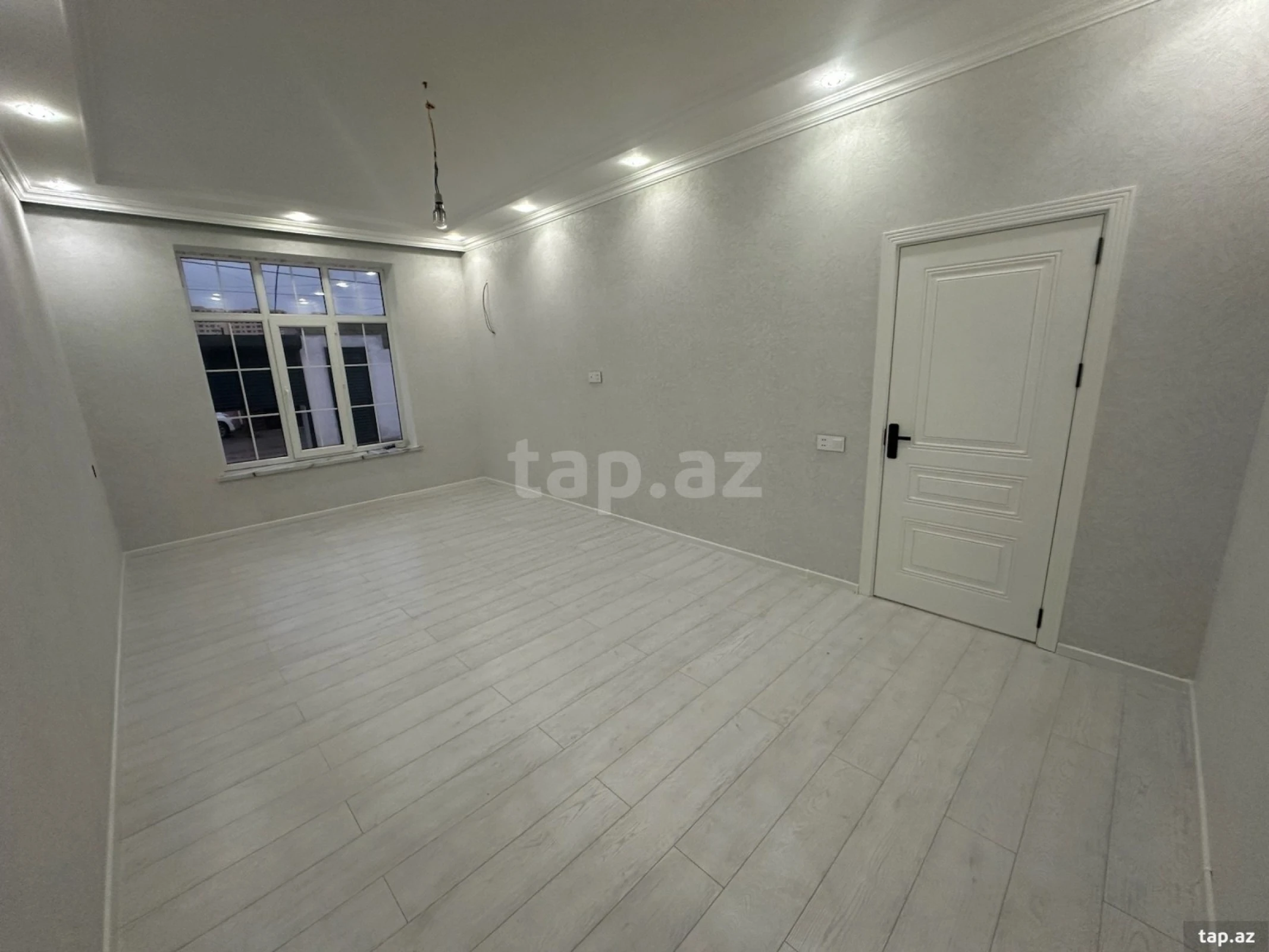 Satılır 4 otaqlı həyət evi 180 m²