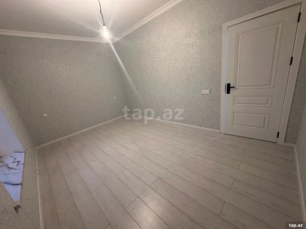 Satılır 4 otaqlı həyət evi 180 m²