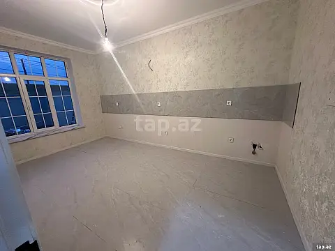 Satılır 4 otaqlı həyət evi 180 m²