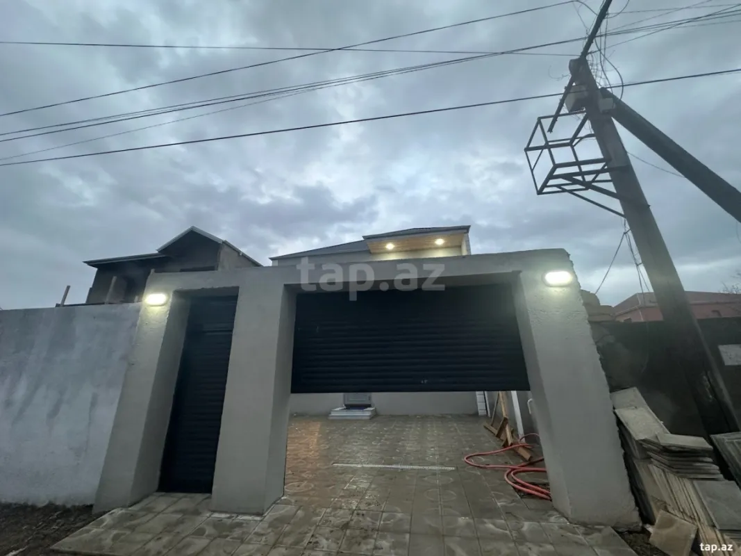 Satılır 4 otaqlı həyət evi 180 m²