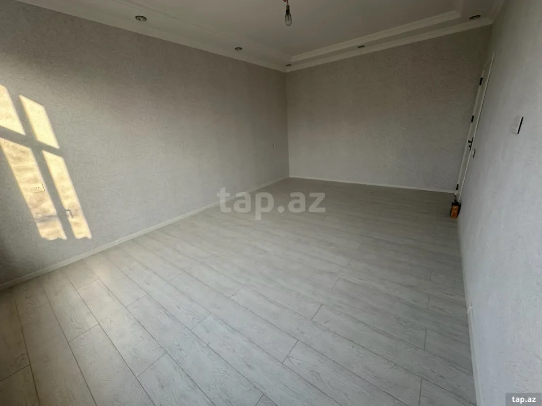 Satılır 4 otaqlı həyət evi 180 m²