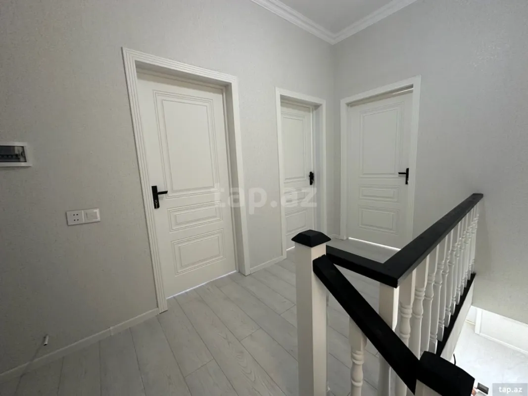 Satılır 4 otaqlı həyət evi 180 m²