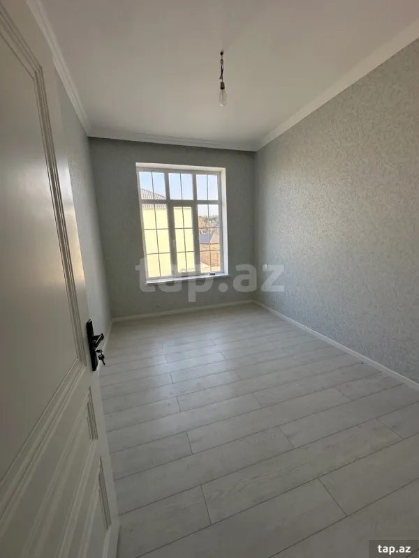 Satılır 4 otaqlı həyət evi 180 m²