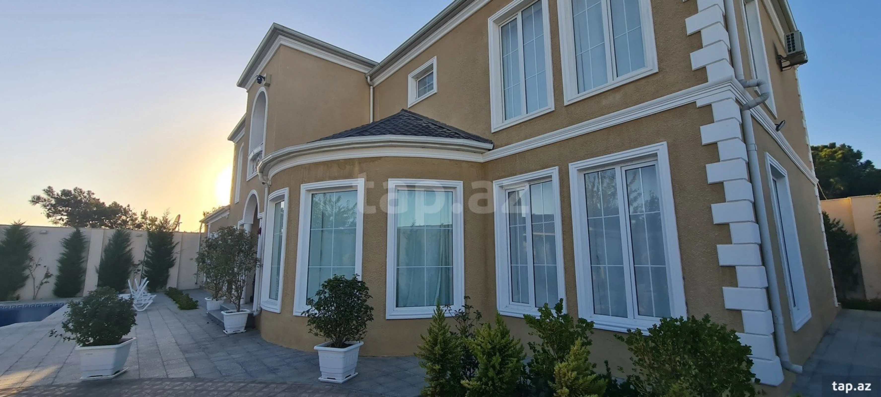 Kirayə verilir 6 otaqlı həyət evi