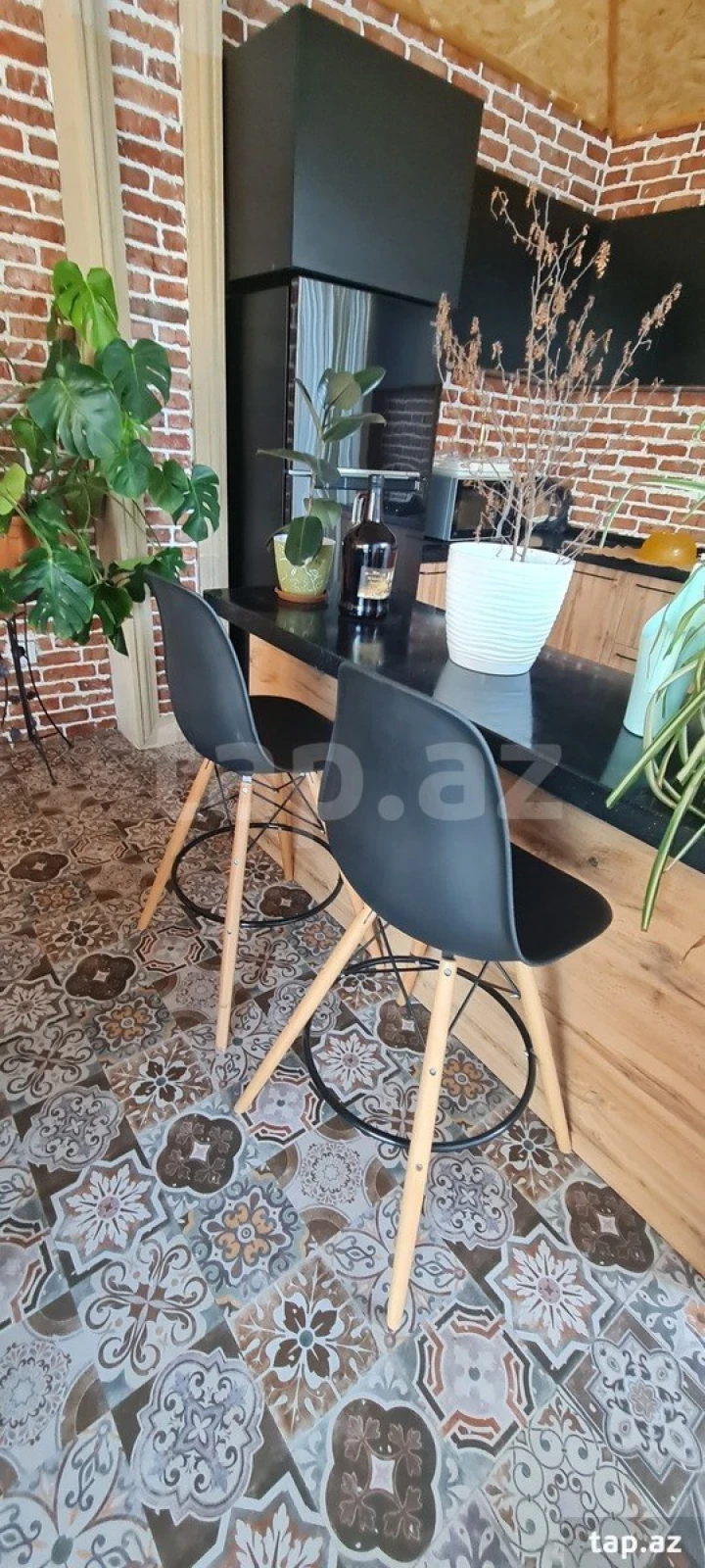 Kirayə verilir 6 otaqlı həyət evi