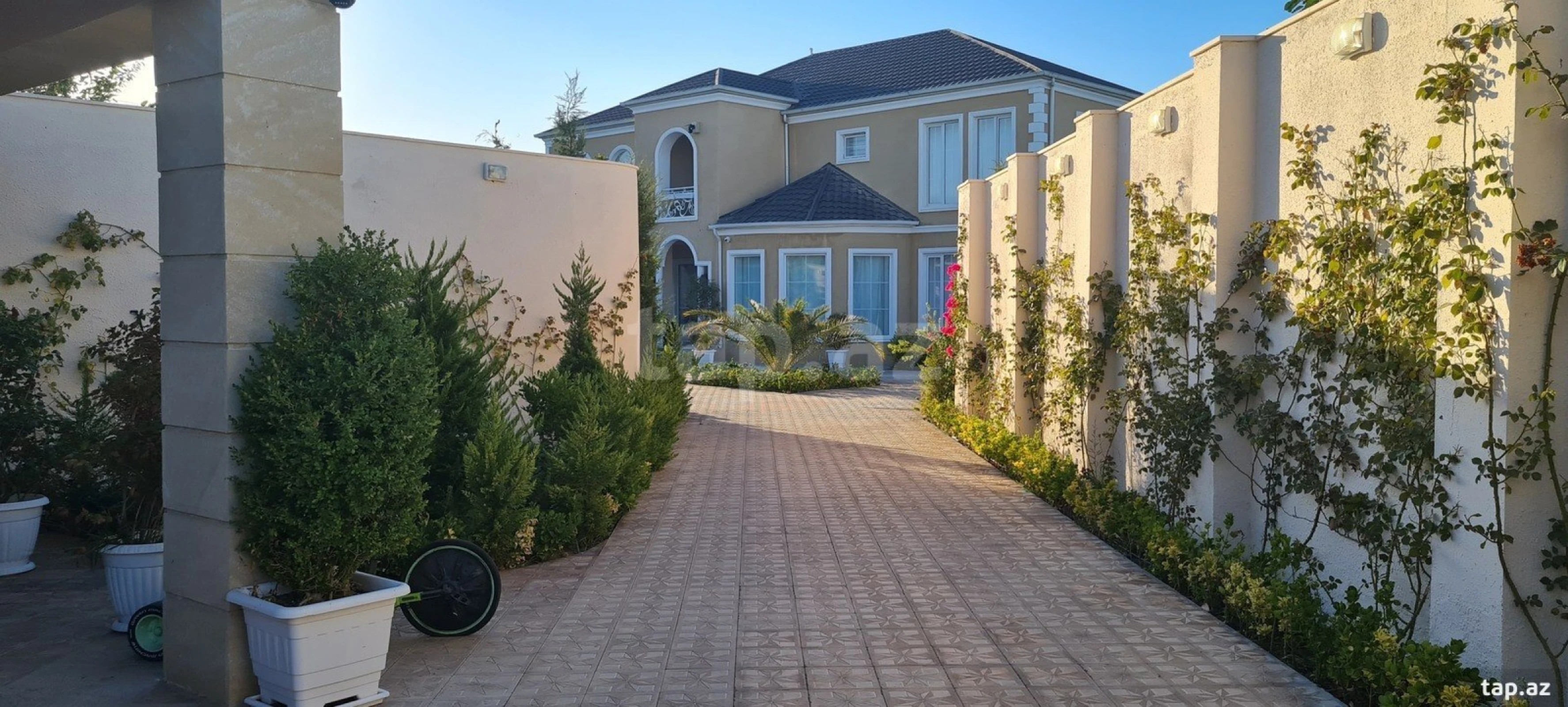 Kirayə verilir 6 otaqlı həyət evi