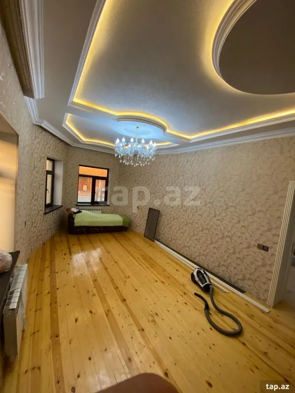 Kirayə verilir 6 otaqlı həyət evi