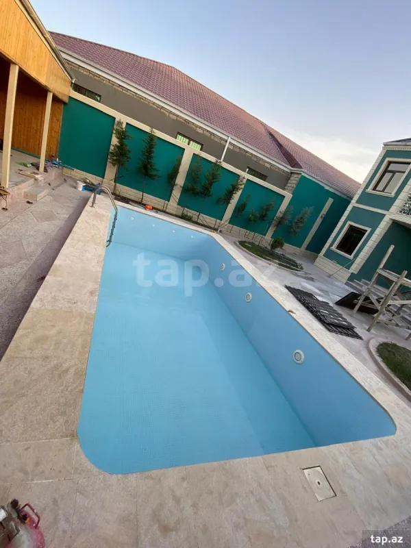 Kirayə verilir 6 otaqlı həyət evi