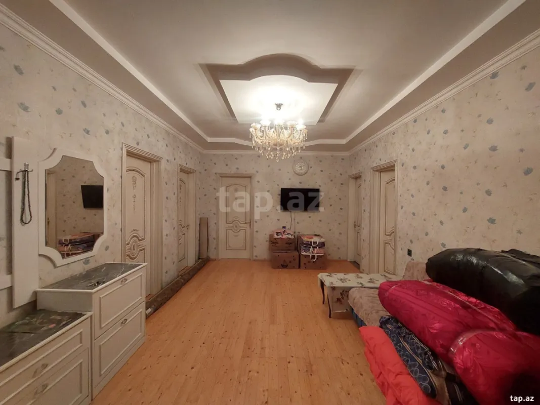 Satılır 4 otaqlı həyət evi