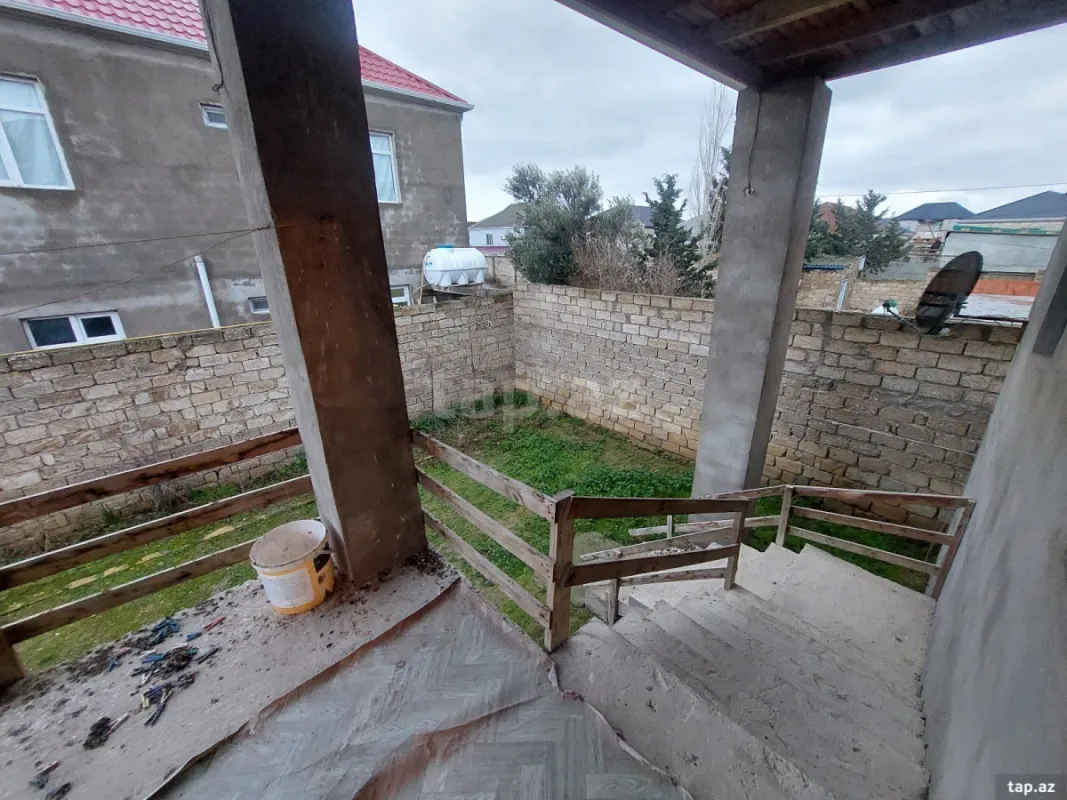 Satılır 4 otaqlı həyət evi