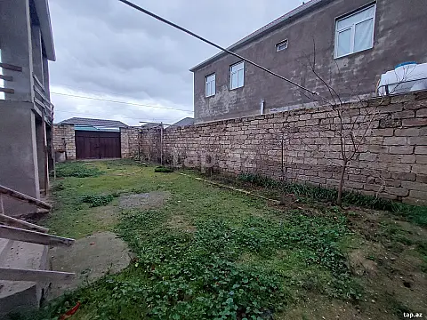 Satılır 4 otaqlı həyət evi