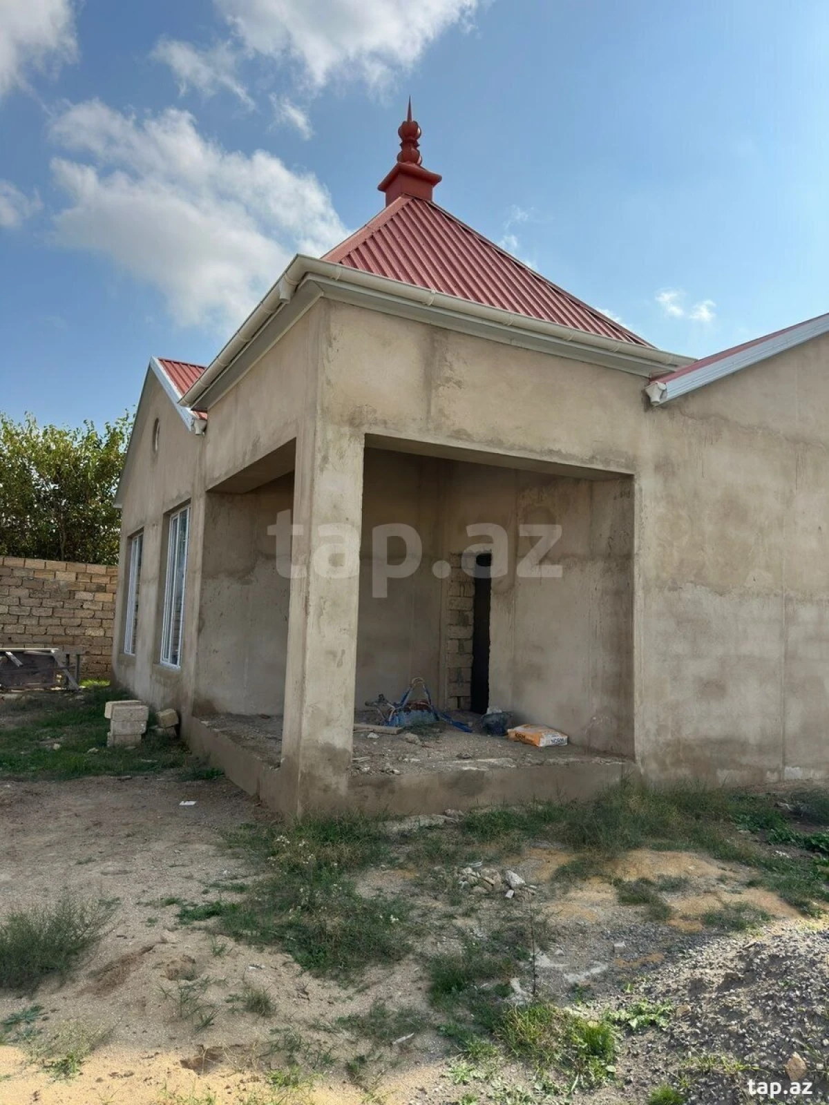 Satılır 4 otaqlı həyət evi