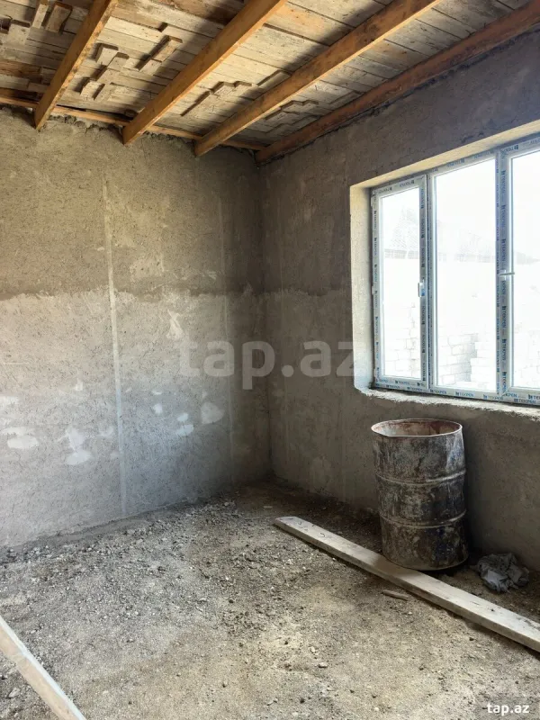 Satılır 4 otaqlı həyət evi