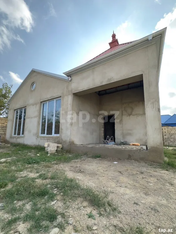 Satılır 4 otaqlı həyət evi