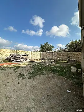 Satılır 4 otaqlı həyət evi