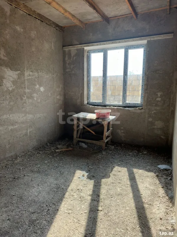 Satılır 4 otaqlı həyət evi