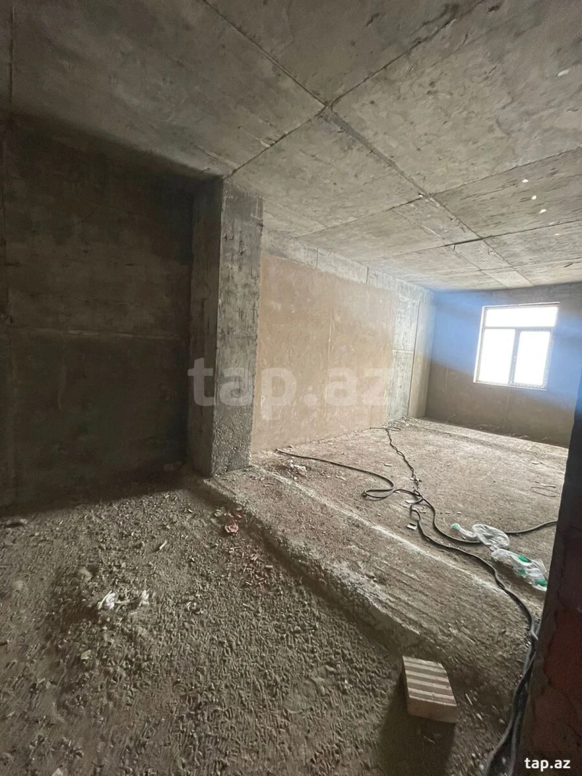 Satılır 1 otaqlı yeni tikili 68 m²