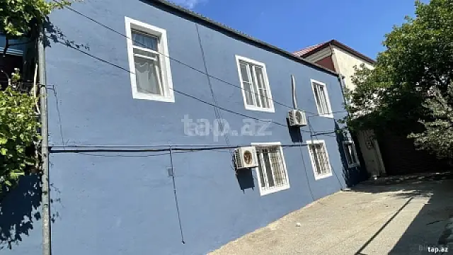Satılır 6 otaqlı həyət evi