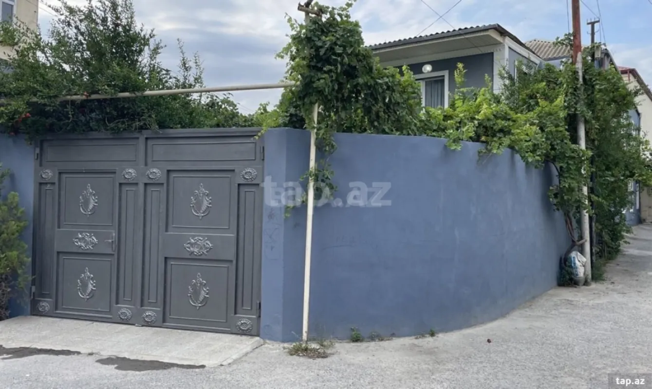 Satılır 6 otaqlı həyət evi