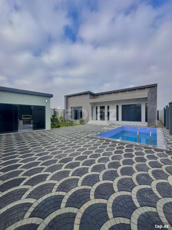 Satılır 5 otaqlı həyət evi