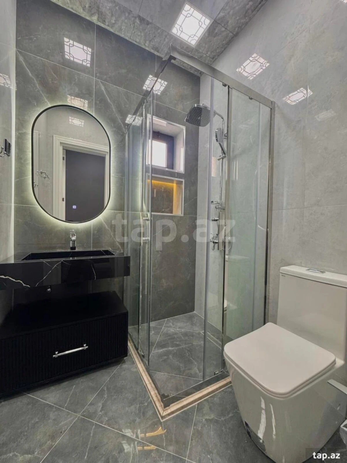 Satılır 5 otaqlı həyət evi