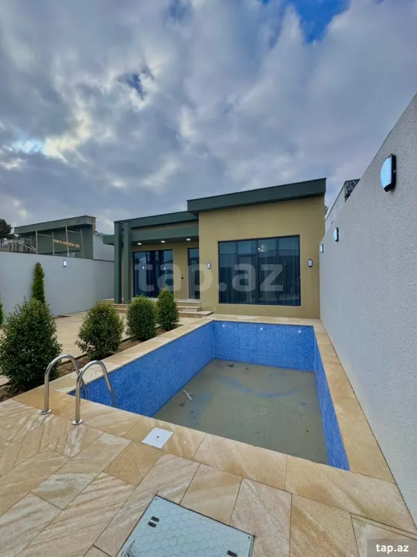 Satılır 4 otaqlı həyət evi
